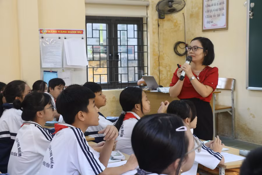 Tiết học môn Khoa học Tự nhiên của cô trò Trường THCS Đoàn Thị Điểm. Ảnh: TG.