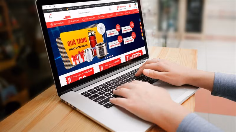 Nhận quà trúng thưởng là hình thức lừa đảo phổ biến dịp Tết Nguyên đán 2024. Nhận quà trúng thưởng là hình thức lừa đảo phổ biến dịp Tết Nguyên đán 2024.