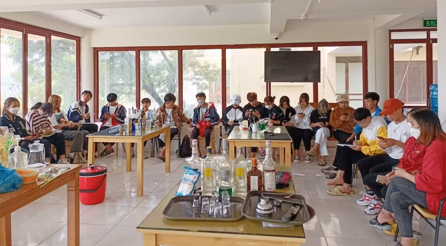 TTGDNN-SP-Thuc-hanh-pha-che-tai-nha-hang