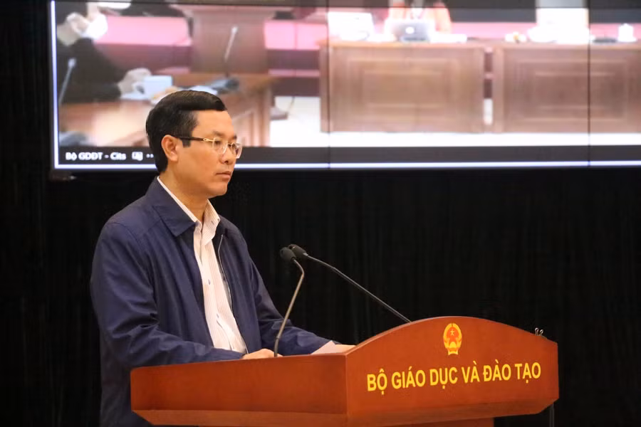 Thứ trưởng Nguyễn Văn Phúc phát biểu tại hội thảo.