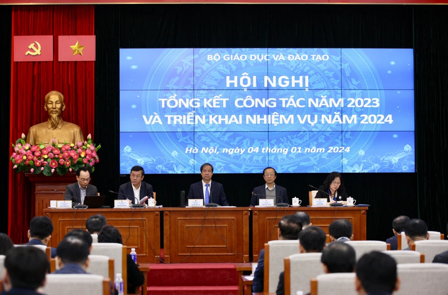 Quang cảnh Hội nghị tổng kết công tác năm 2023 và triển khai nhiệm vụ năm học 2024.