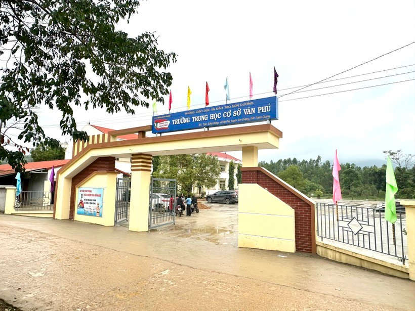 Trường THCS Văn Phú, huyện Sơn Dương, tỉnh Tuyên Quang. Trường THCS Văn Phú, huyện Sơn Dương, tỉnh Tuyên Quang.