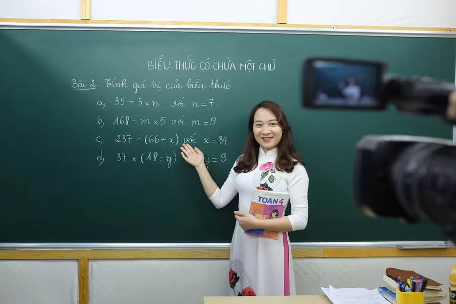 Giáo viên đóng vai trò quan trọng khi xây dựng trường học tiên tiến. Ảnh minh họa/ INT.