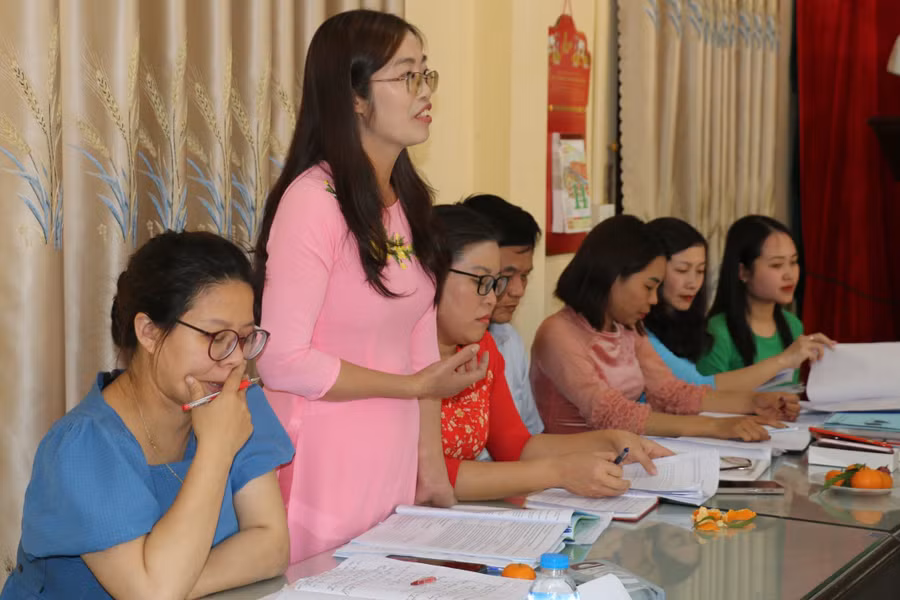 Giáo viên Trường THPT Quang Trung chia sẻ về việc giảng dạy theo chương trình mới.