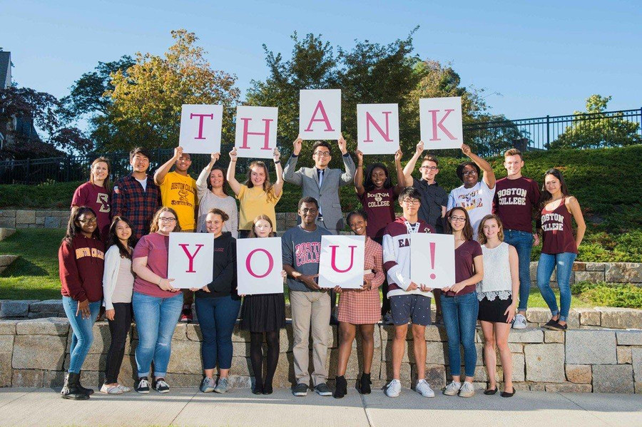 Học sinh thế giới tổ chức nhiều hoạt động tri ân thầy cô giáo trong Ngày Nhà giáo Thế giới năm 2022. Ảnh Internet. Học sinh thế giới tổ chức nhiều hoạt động tri ân thầy cô giáo trong Ngày Nhà giáo Thế giới năm 2022. Ảnh Internet.