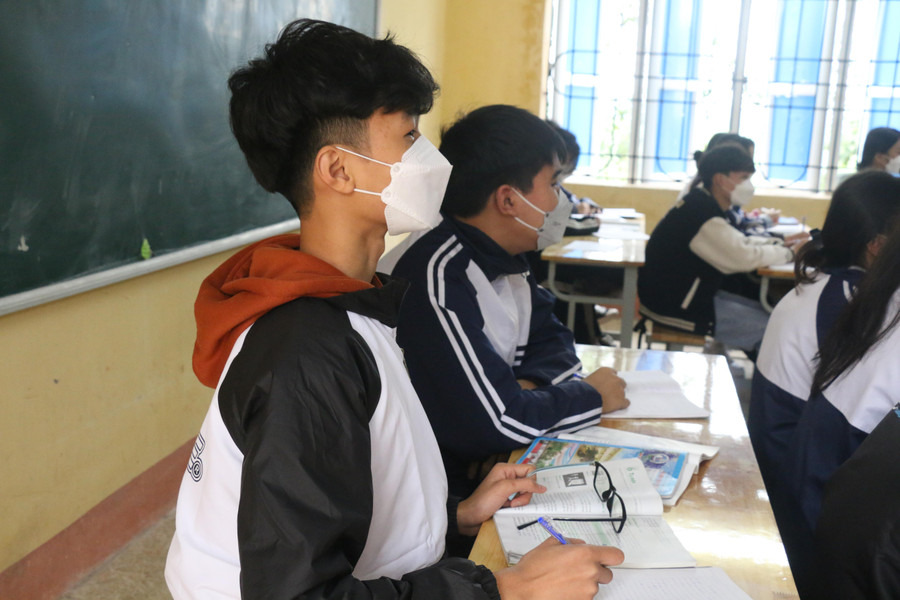Học sinh Trường THPT Đức Hợp trở lại trường học trực tiếp từ tháng 2/2022.