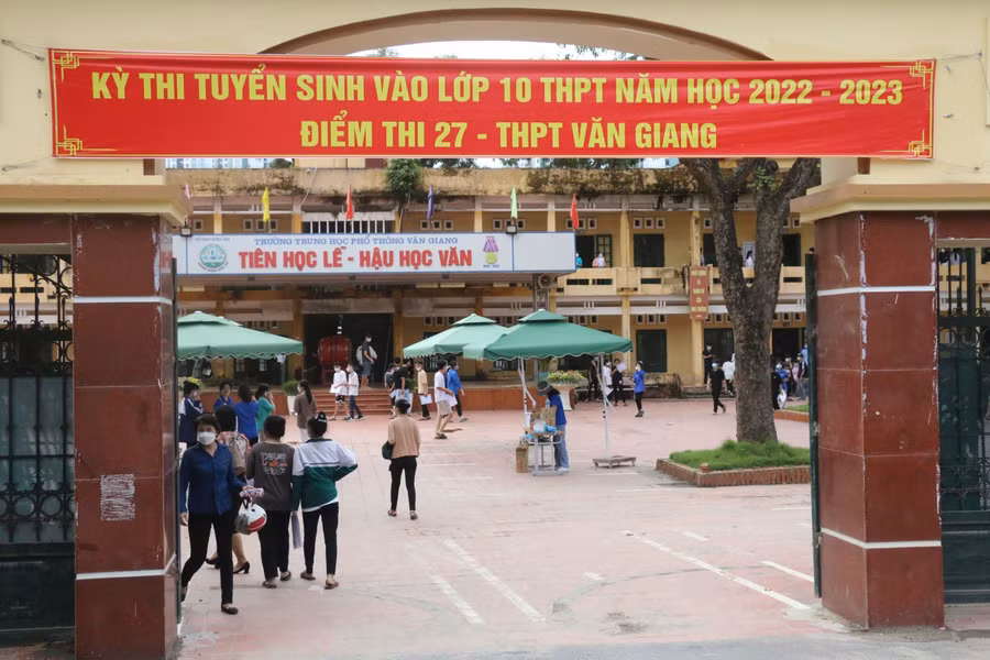 Điểm thi Trường THPT Văn Giang, Văn Giang. Ảnh: Phạm Khánh.