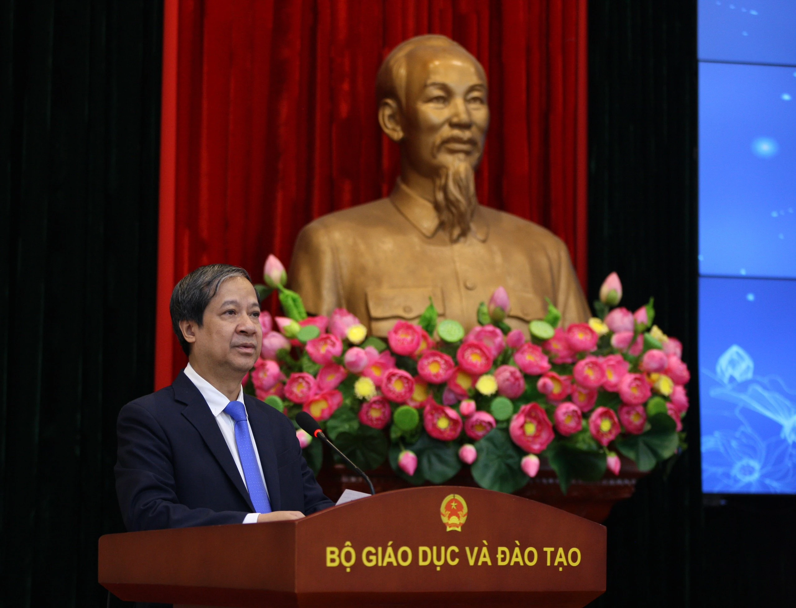 Bộ trưởng Nguyễn Kim Sơn: Năm 2023, ngành Giáo dục nhận được sự tin cậy, chia sẻ, đồng thuận, thấu hiểu nhiều hơn từ Lãnh đạo Đảng, Nhà nước, Quốc hội, Chính phủ, đại biểu Quốc hội, người dân.