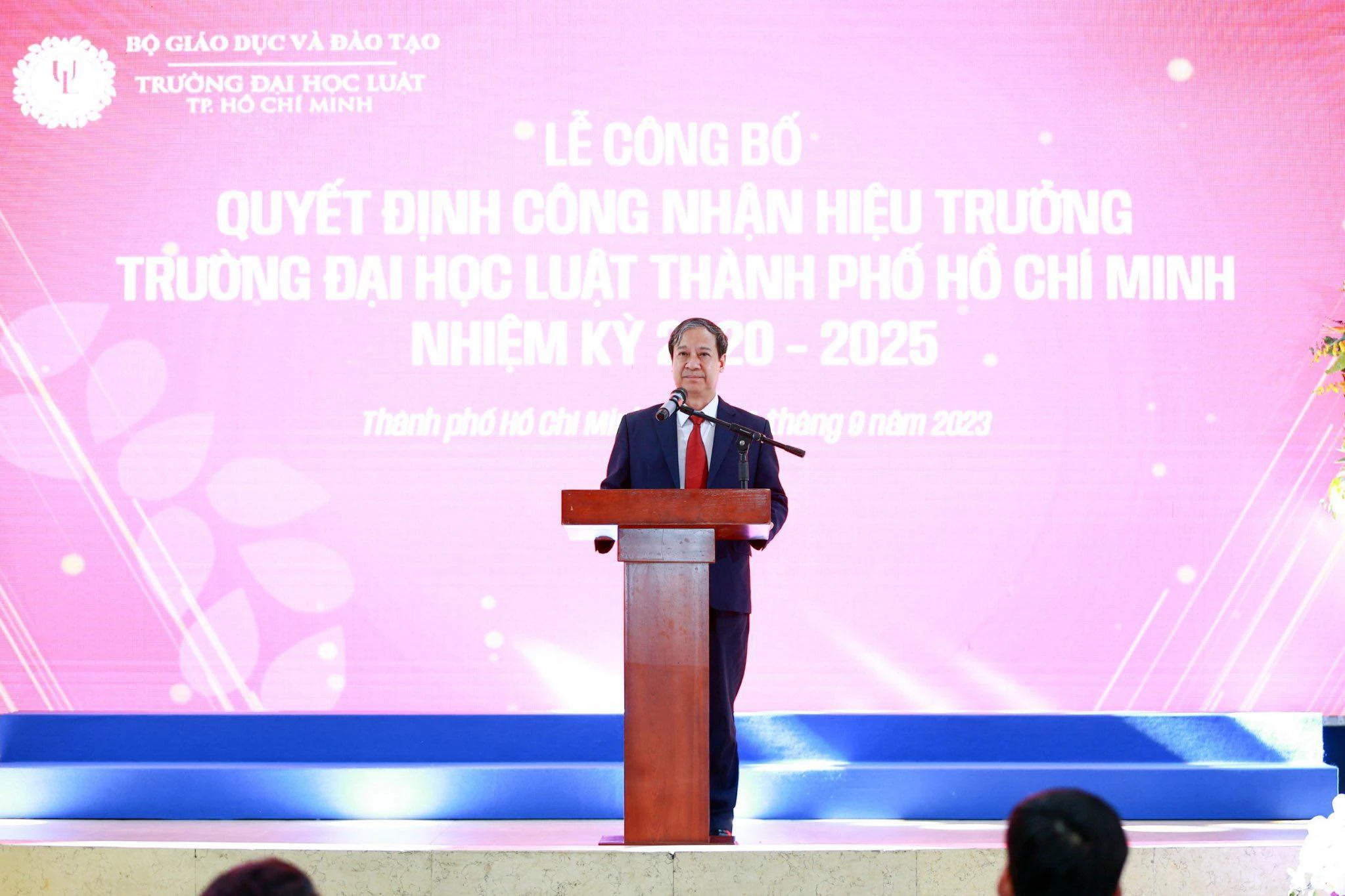 Bộ trưởng Bộ GD&amp;ĐT Nguyễn Kim Sơn phát biểu giao nhiệm vụ. Ảnh: Mạnh Tùng