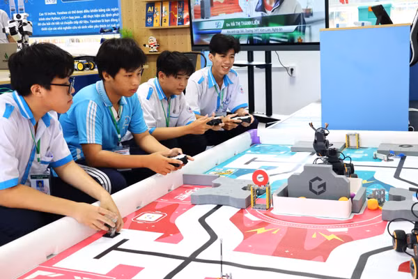 Phòng học STEM tại Trường THPT Đầm Dơi, Cà Mau.