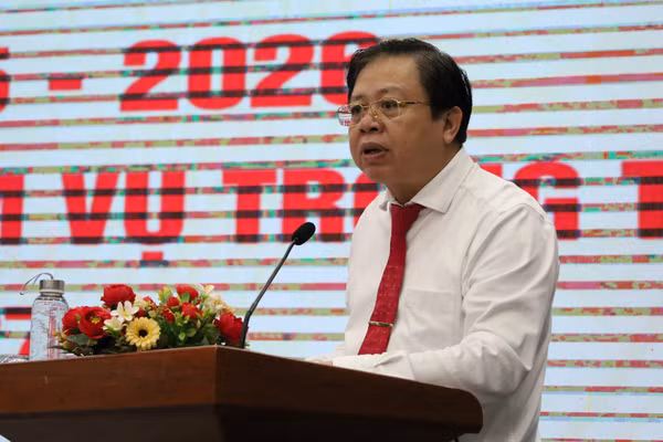 Ông Nguyễn Văn Nguyên, Giám đốc Sở GD&ĐT Cà Mau phát biểu.