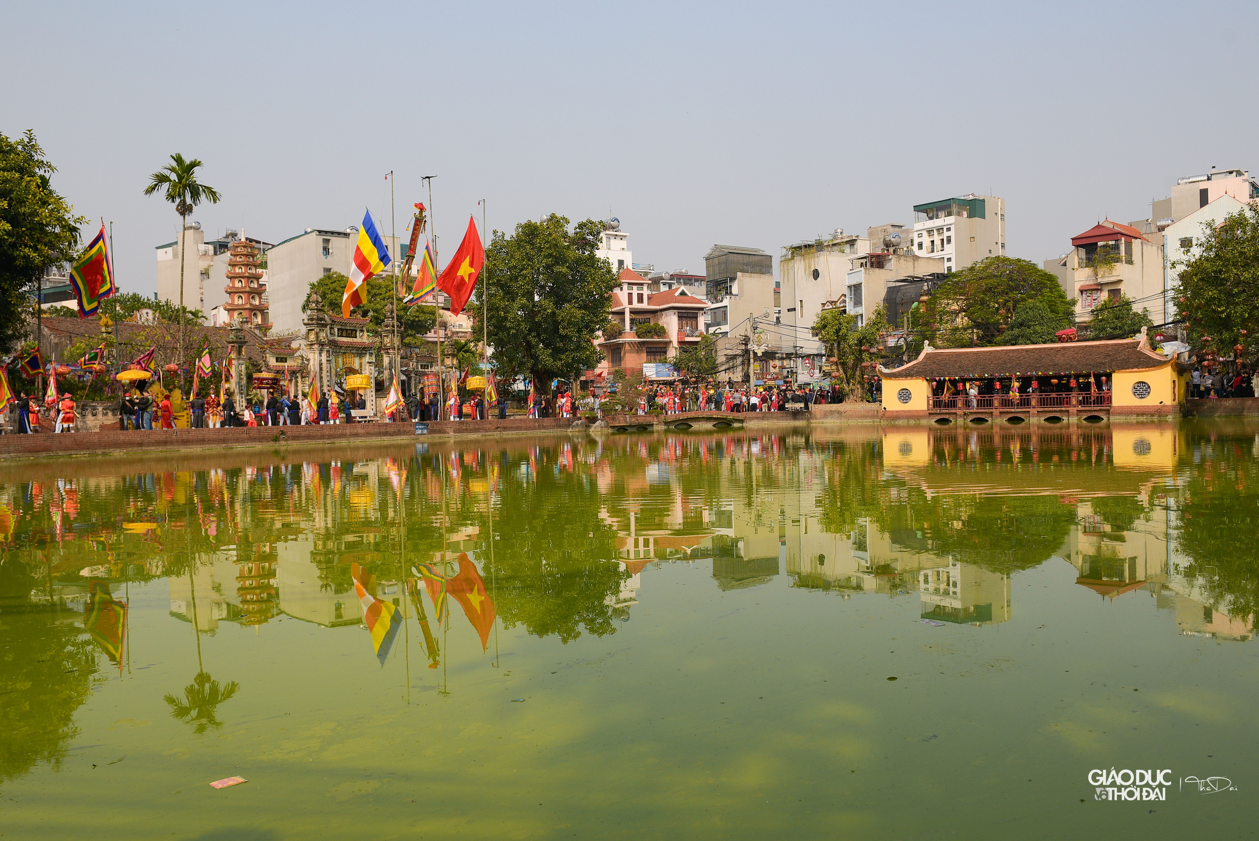 Điệu múa cổ này cho tới giờ, làng Triều Khúc vẫn giữ nguyên bản không hề thay đổi. Điệu múa cổ này cho tới giờ, làng Triều Khúc vẫn giữ nguyên bản không hề thay đổi.