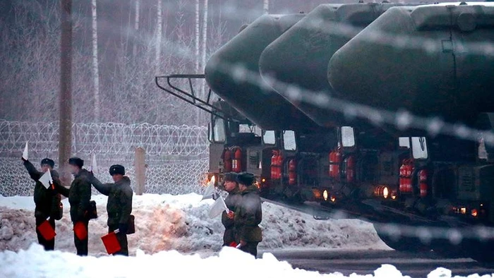 Giáo sư Mỹ cảnh báo thế giới bên bờ vòng xoáy chạy đua hạt nhân mới