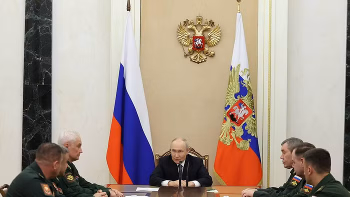 Tổng thống Putin cải tổ Bộ Quốc phòng, thay loạt tướng chỉ huy giữa chiến sự