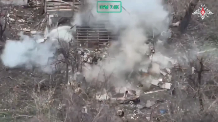 Đòn chính xác xóa sổ tăng T-72, Abrams, Leopard và loạt khí tài