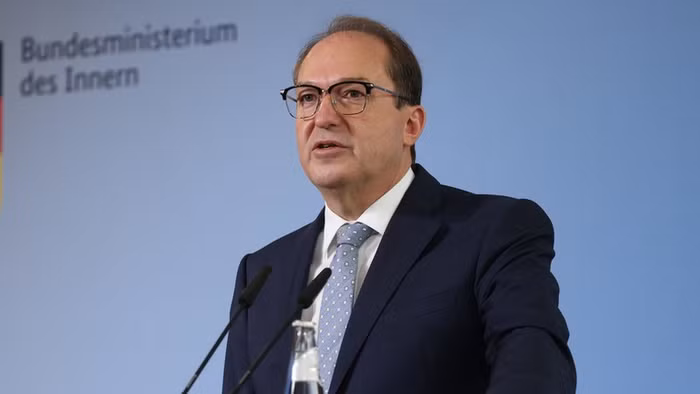 Bộ trưởng Nội vụ Đức Alexander Dobrindt.