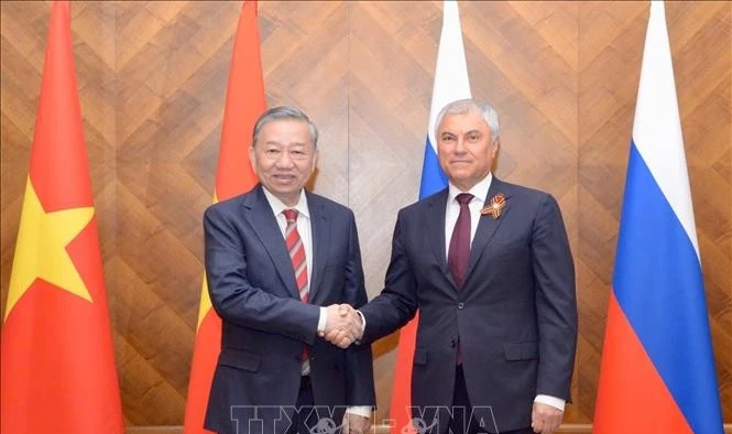 Tổng Bí thư Tô Lâm hội kiến Chủ tịch Duma Quốc gia Liên bang Nga Vyacheslav Volodin. (Ảnh: TTXVN)
