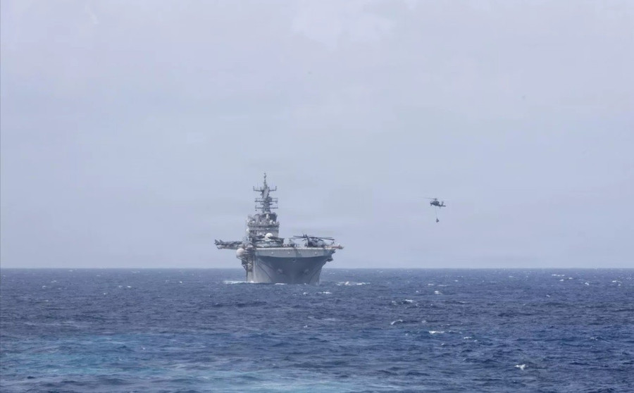 Tàu tấn công đổ bộ USS Iwo Jima (LHD-7) của Hải quân Mỹ đang hoạt động ở Biển Caribe.