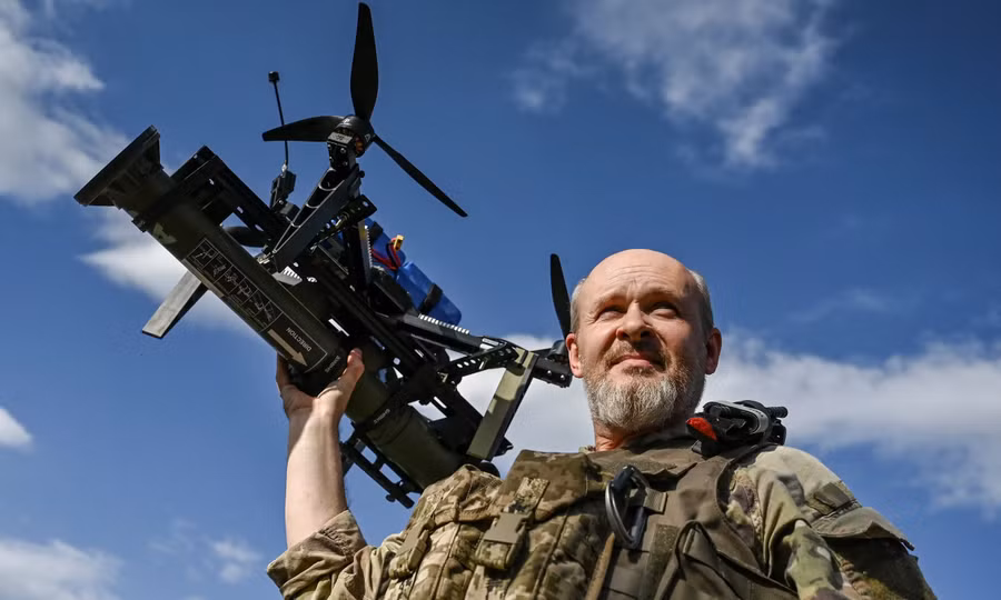 Máy bay không người lái FPV của Ukraine có thể phóng được rocket.