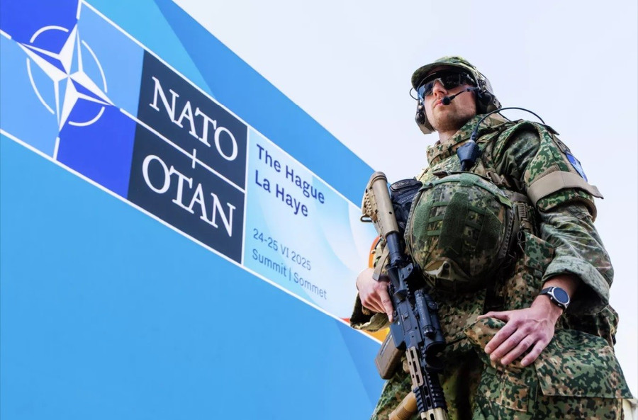 Binh sĩ làm nhiệm vụ tại Hội nghị thượng đỉnh NATO ở The Hague.