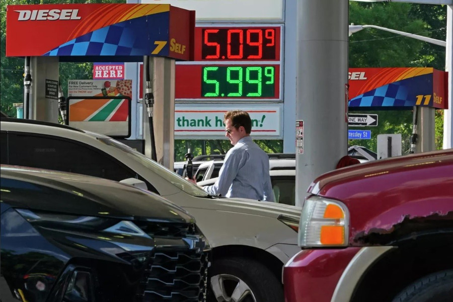 Giá nhiên liệu tại một trạm xăng ở Pittsburgh, Mỹ.