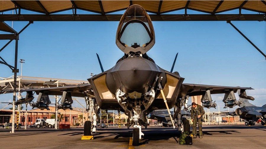 Tiêm kích F-35 với cấu hình "Quái thú".
