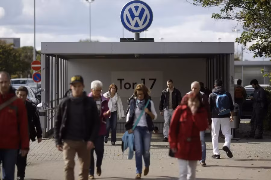 Nhiều công nhân tại nhà máy Volkswagen ở Wolfsburg, Đức đã mất việc làm trong 3 năm qua.