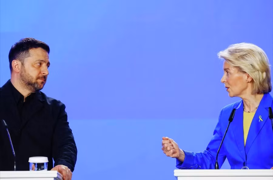 Tổng thống Zelensky và Chủ tịch Ủy ban châu Âu Ursula von der Leyen. 