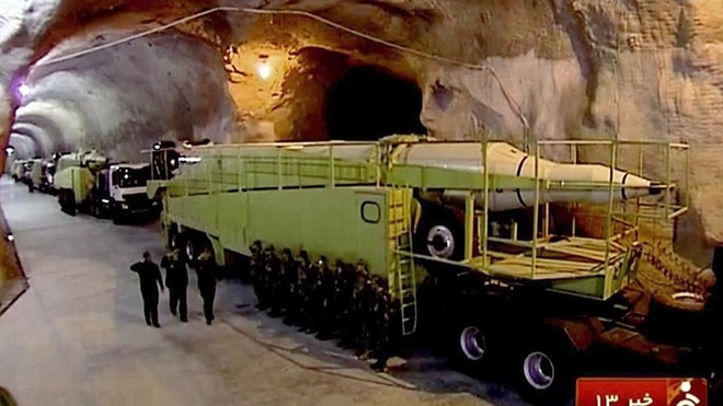 Kho tên lửa đạn đạo ngầm của Iran.