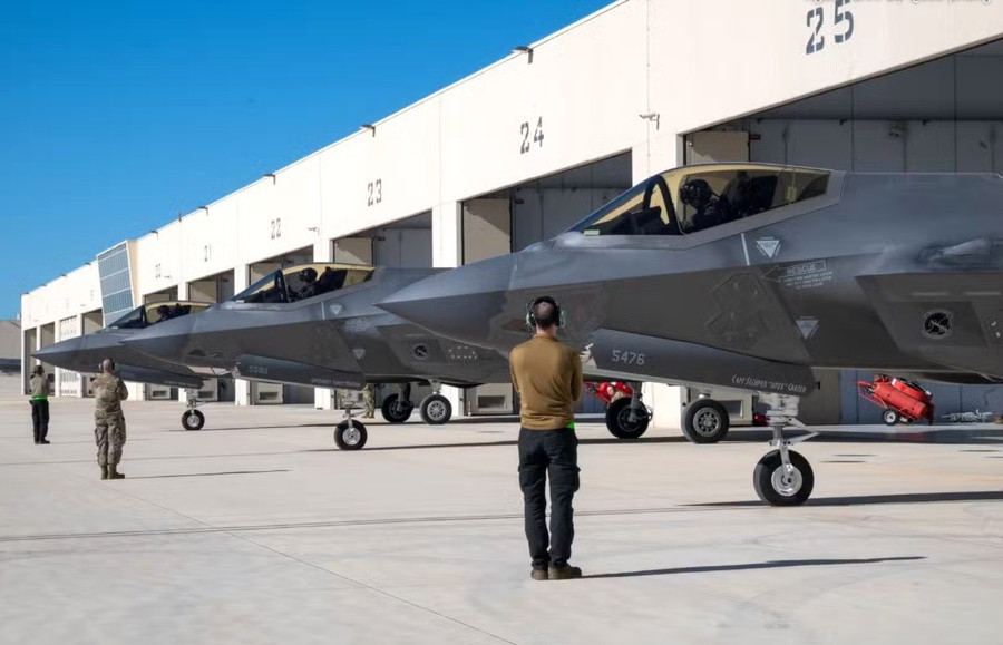 Tiêm kích tàng hình F-35.