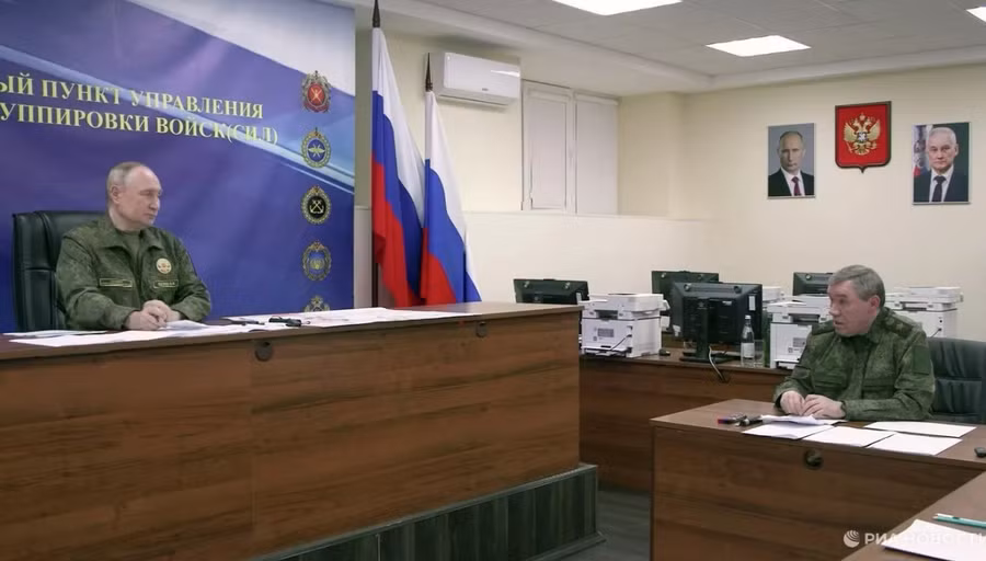 Tổng thống Vladimir Putin và Tổng tham mưu trưởng các lực lượng vũ trang Nga Valery Gerasimov.