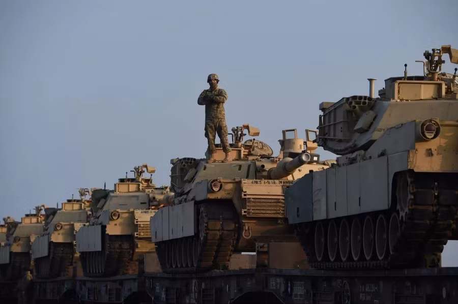 Mỹ rút một phần thiết bị quân sự khỏi Romania.