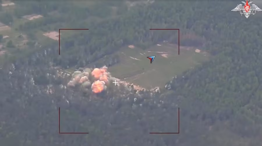 Khoảnh khắc tên lửa Iskander-M đánh trúng căn cứ Ukraine hôm 20 tháng 5.