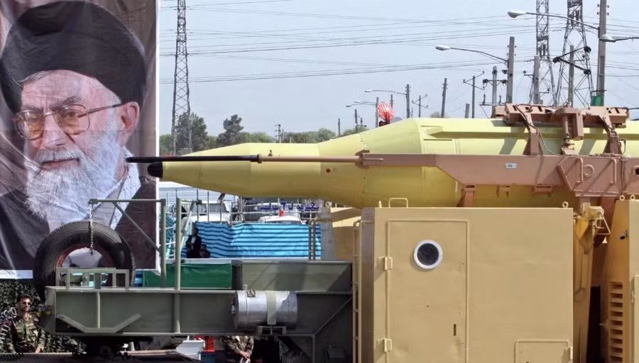 Tên lửa đạn đạo Shahab-3 của Iran.