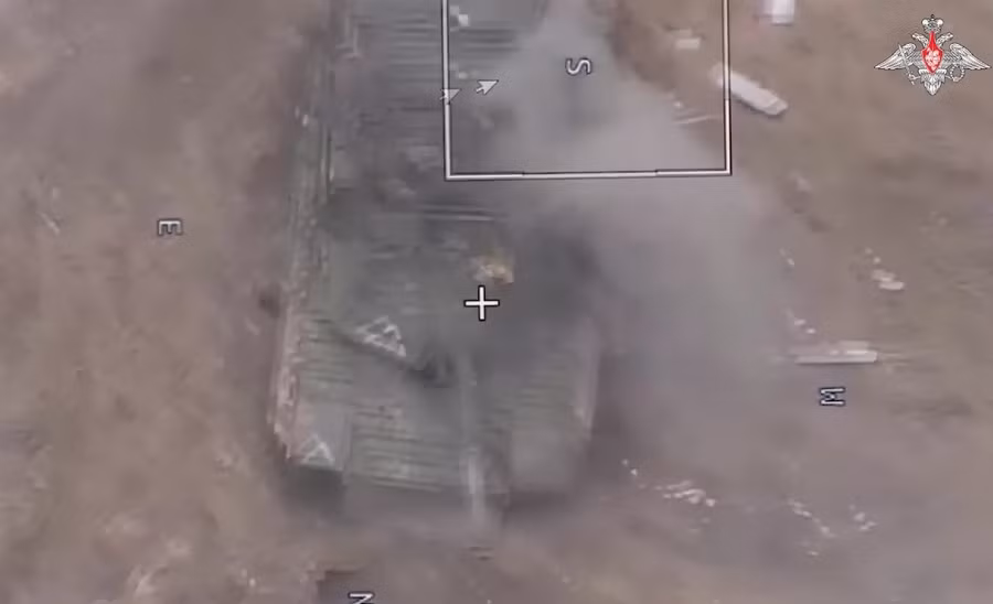 Hiện trường chiếc Abrams bị đánh bại.