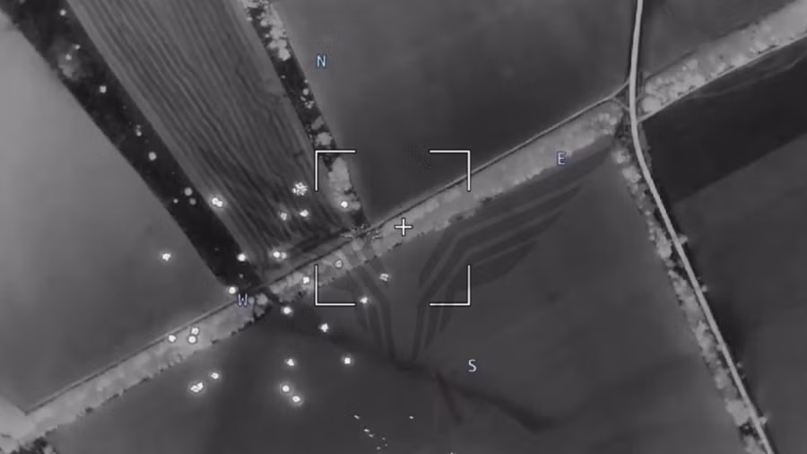 Khoảnh khắc đạn chùm của Iskander-M tấn công đơn vị Ukraine.