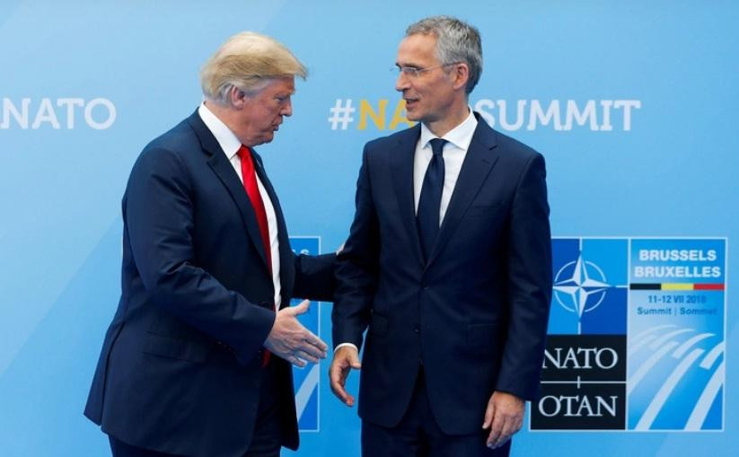 Ông Donald Trump và Tổng thư ký NATO Jens Stoltenberg.