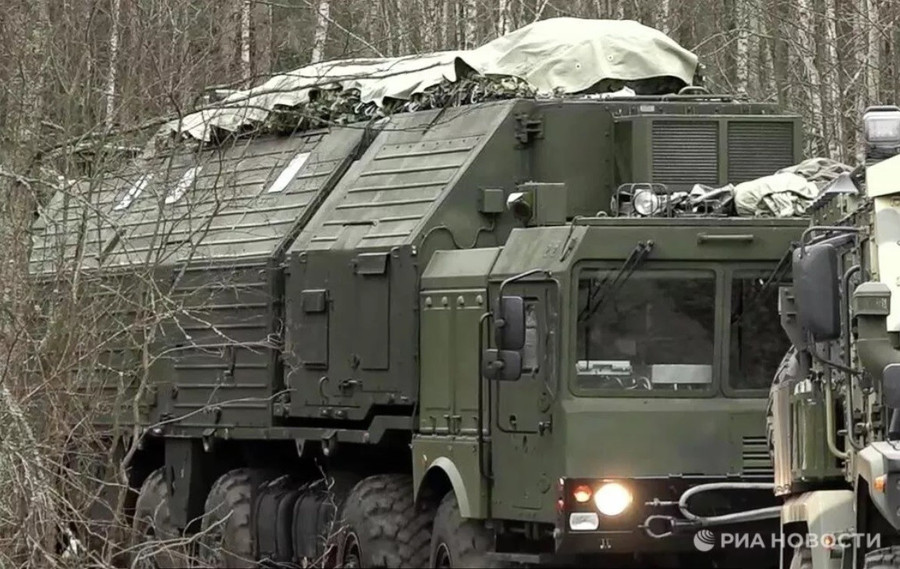 Hệ thống tên lửa siêu thanh Oreshnik.