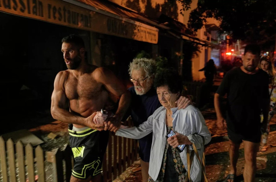 Người dân Tel Aviv phải sơ tán vì những cuộc tấn công của Iran.