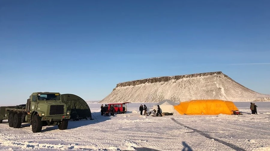 Hải quân Mỹ tại Căn cứ Thule ở Greenland chuẩn bị cho cuộc tập trận ở Bắc Cực.