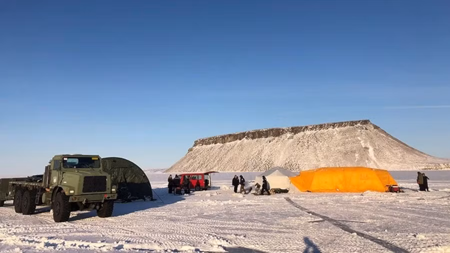 Hải quân Mỹ tại Căn cứ Thule ở Greenland chuẩn bị cho cuộc tập trận ở Bắc Cực.