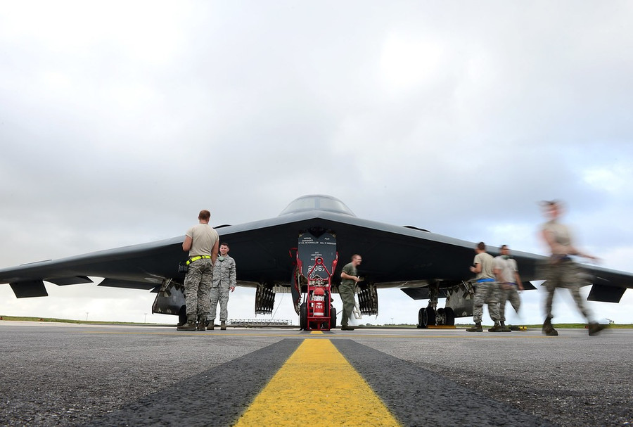 Máy bay chiến lược B-2 Spirit Mỹ tại căn cứ Andersen trên đảo Guam.