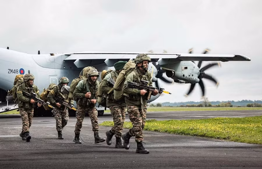 Binh sĩ Anh trong một cuộc tập trận.