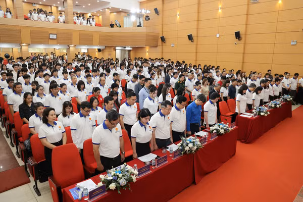Toàn cảnh sự kiện.