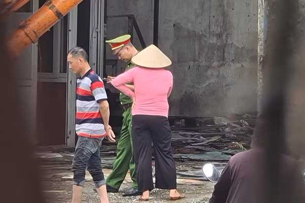 Lực lượng Công an có mặt tại hiện trường.