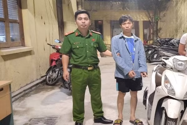 Nghi phạm trộm xe máy du khách nước ngoài. (Ảnh: CAHN).
