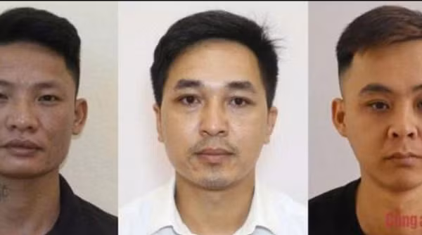 Nhóm đối tượng bị bắt giữ. (Ảnh: CAND).
