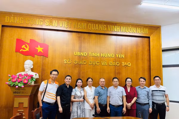 Lãnh đạo EI Group làm việc với Sở GD&ĐT tỉnh Hưng Yên.