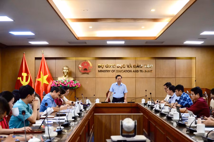 Quang cảnh cuộc họp. Ảnh Ngô Chuyên