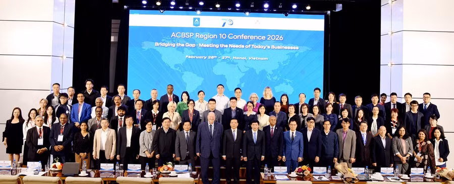 Các đại biểu đến từ nhiều quốc gia tham dự hội thảo.